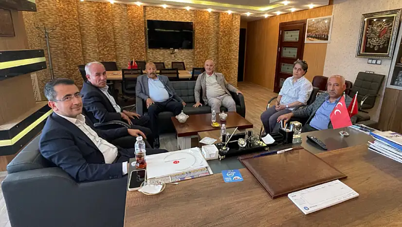 Kaymakam Kasman'dan MHP Van İl Başkanlığına veda ziyareti