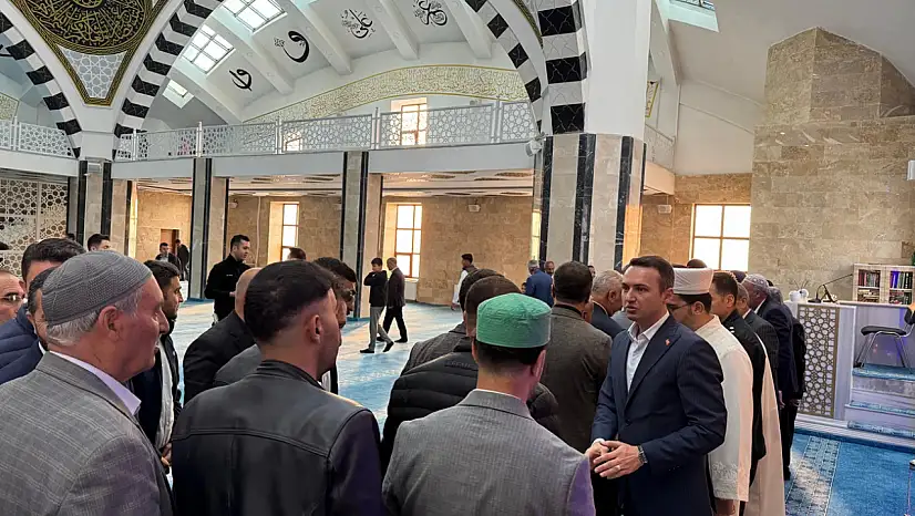 Kaymakam Süleyman Bakan, bayram namazını vatandaşlarla birlikte kıldı
