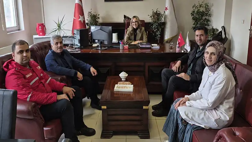 Kızılay'dan İlçe Sağlık Müdürü Dr. Zeliha Betül Er'e hayırlı olsun ziyareti