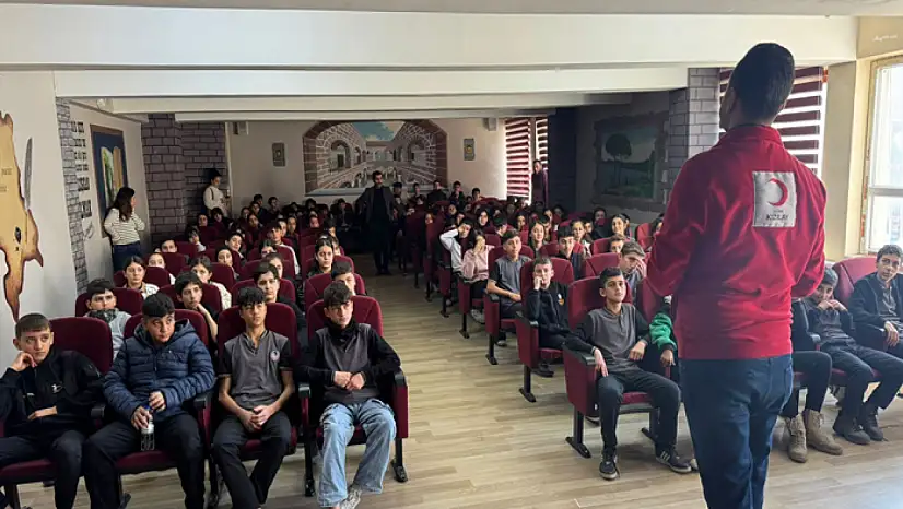 Kızılay'ın ilk yardım eğitimleri sürüyor