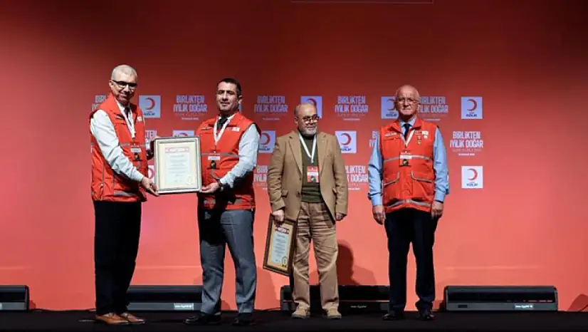 Kızılay Muradiye Şubesi iyilikte Türkiye birincisi oldu