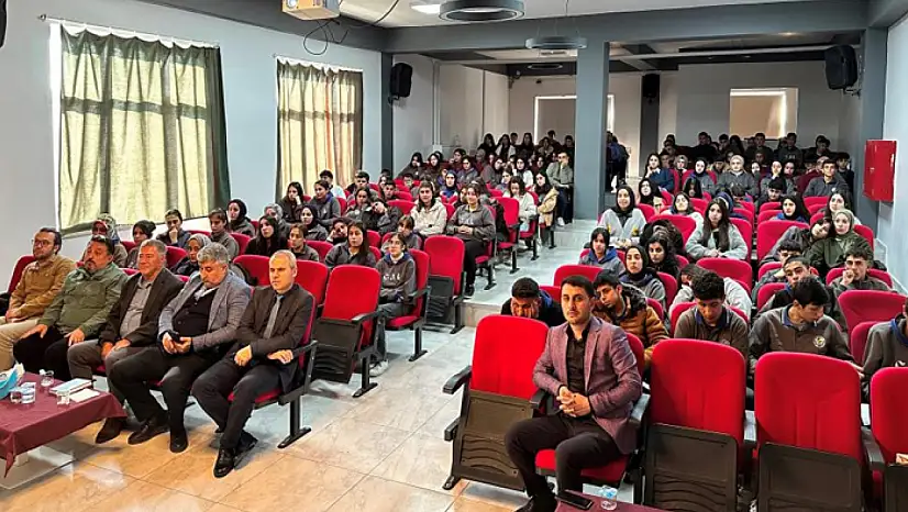 'Mavide Bilim' projesi Güroymak'ta öğrencilerle buluştu