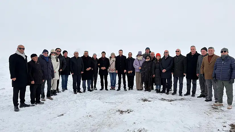 Milletvekili Türkmenoğlu ve Moğolistan Büyükelçiliği heyetinden Hülagü Han Sarayı alanına ziyaret