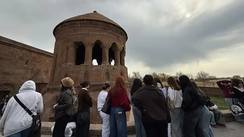 Muğlalı gençler medeniyet, tarih ve kültür kampı ile Bitlis ve Van'ı keşfetti
