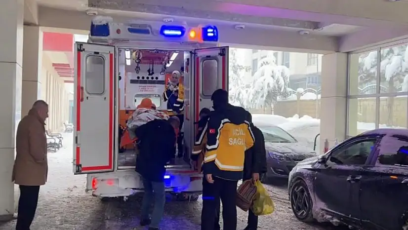 Muş'ta özel donanımlı obez ambulansla hasta nakli gerçekleştirildi