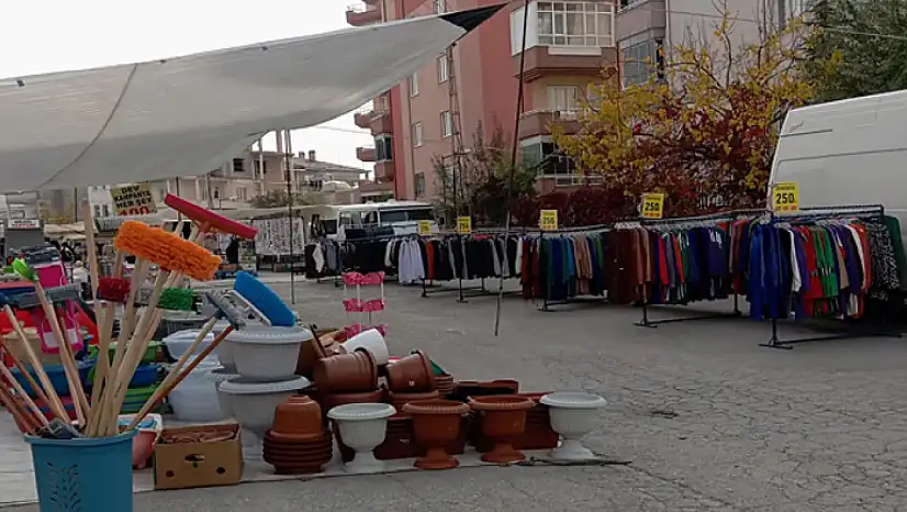 Şabaniye'de pazar krizi: Esnaf sokakta, mahalleli tepkili