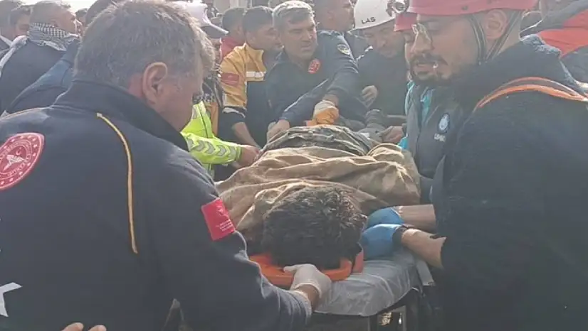 Şanlıurfa'da 2 katlı inşaatta göçük: 5 işçi altında kaldı