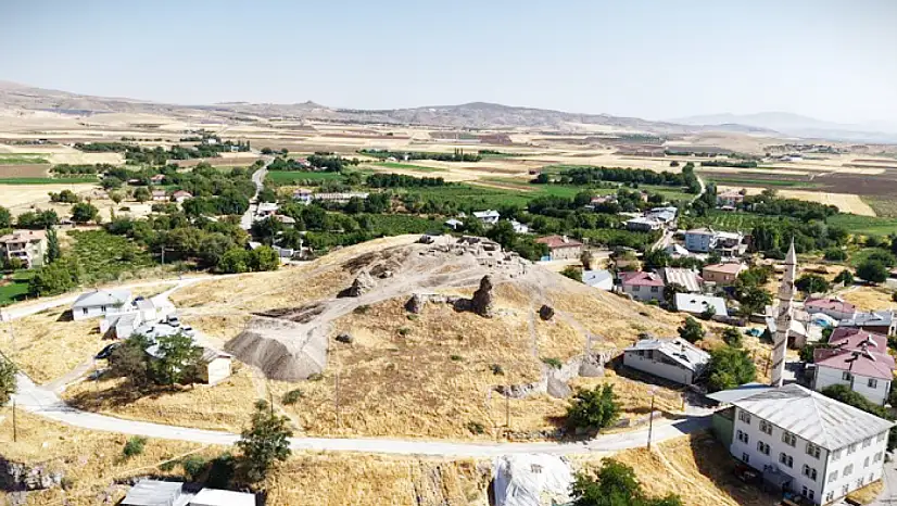 Tarihi kalede kral veya soylu yolu keşfedildi