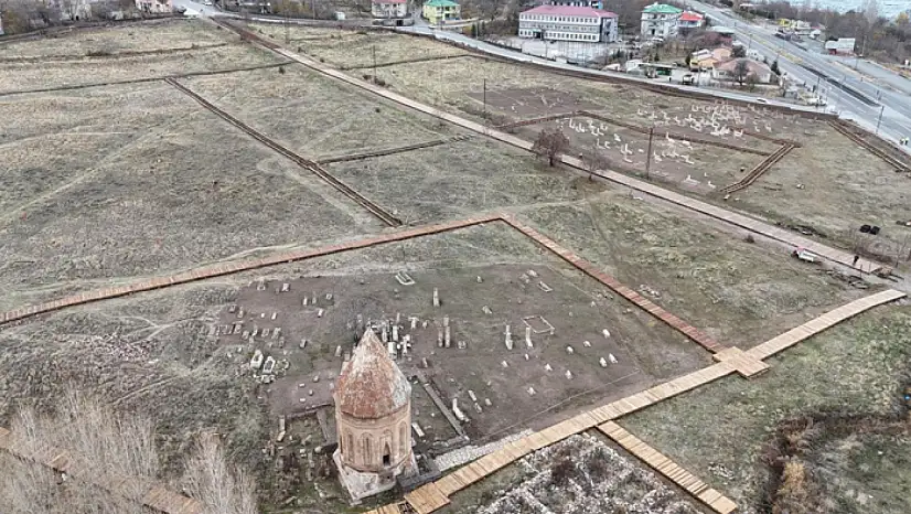 Tarihi Selçuklu Mezarlığında çalışmalar sürüyor