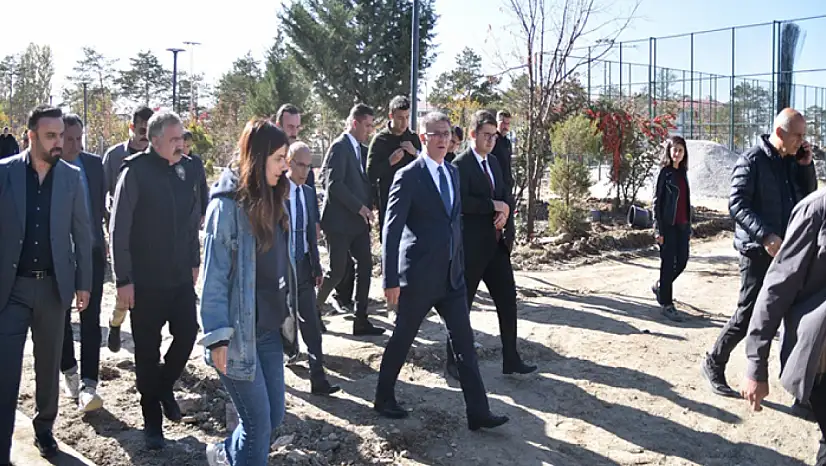 Vali Balcı, Yeni Millet Bahçesinde incelemelerde bulundu