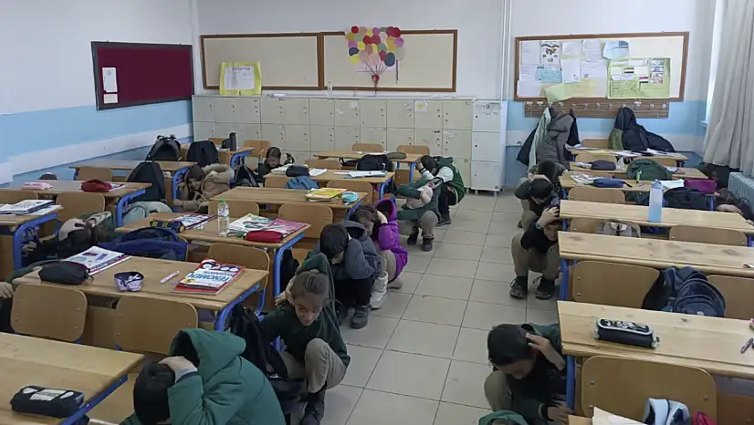 Van AFAD'dan öğrencilere afet farkındalık eğitimi