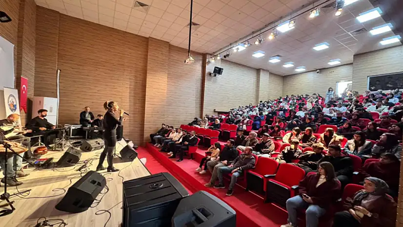 Van Büyükşehir konservatuvarı ilçelerde konserlerini sürdürüyor