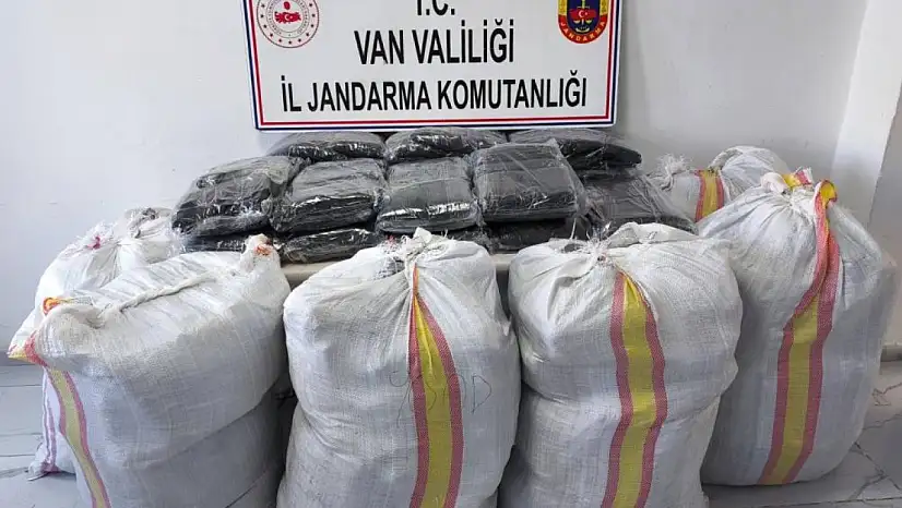 Van'da 1.1 milyon TL değerinde kaçak malzeme ele geçirildi