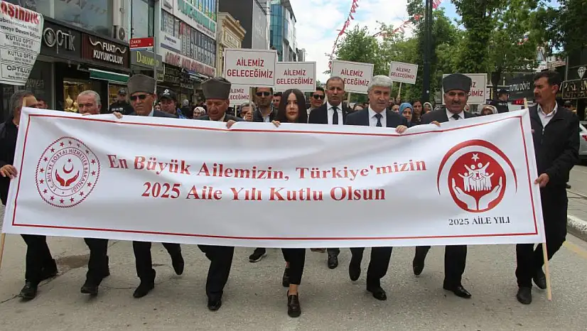 Van'da aile yılı yürüyüşü yapıldı