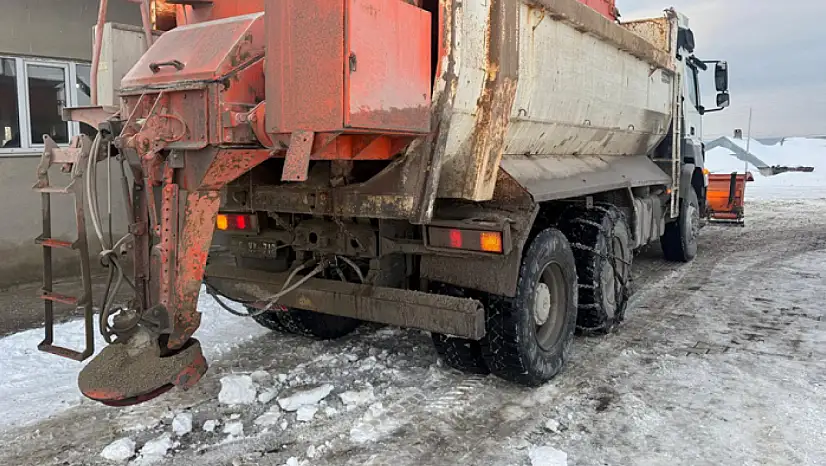 Van'da ana arterlerde tuzlama çalışması
