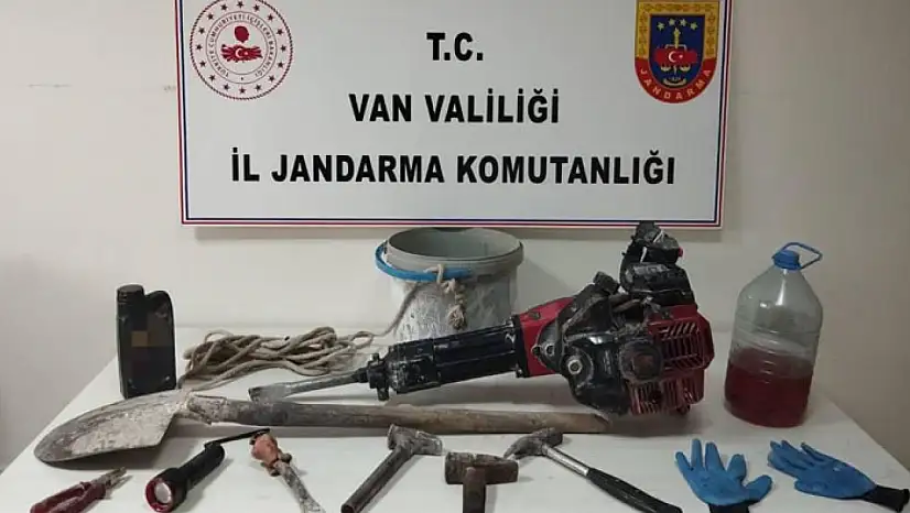 Van'da kaçak kazı yapan 4 kişiye adli işlem yapıldı