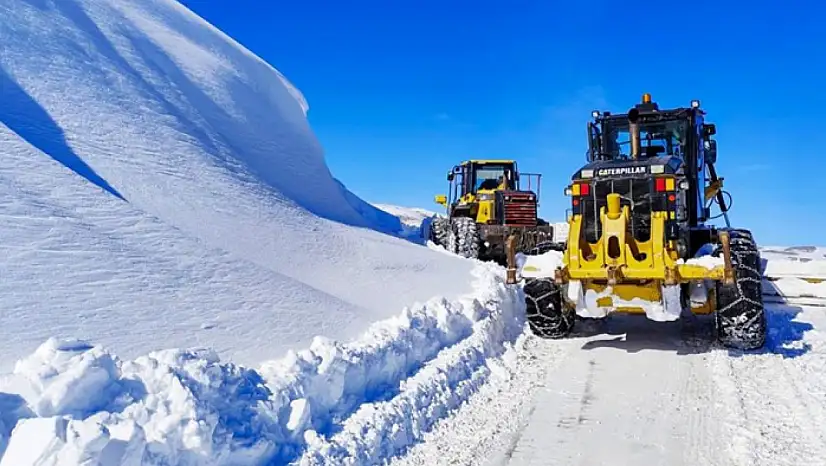 Van'da kardan dolayı kapanan 625 yoldan 586'sı açıldı