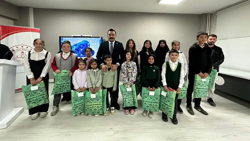 Van'da kitap okuma yarışması ödül töreni