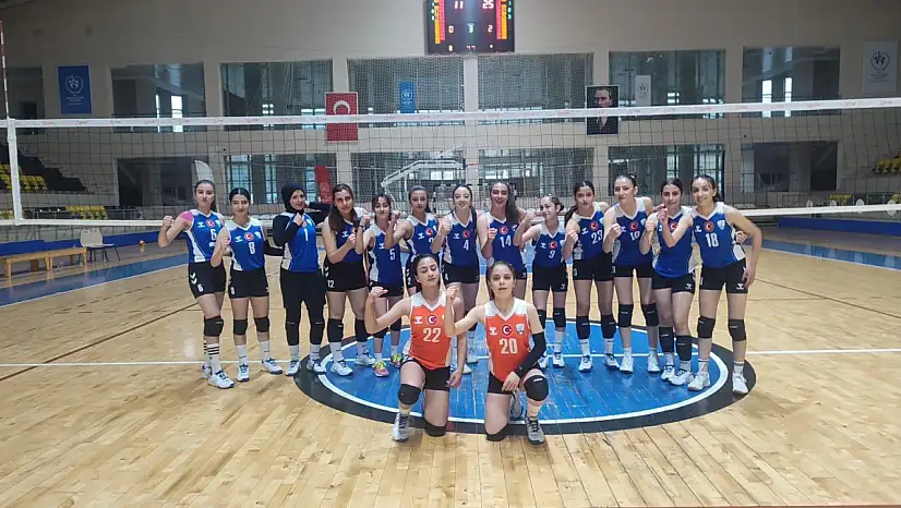 Vanlı kızlar bölge birincisi oldu