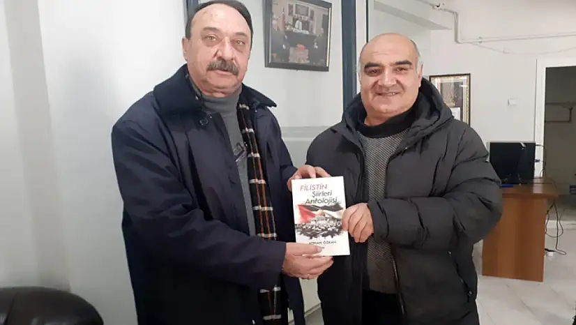 Vanlı şair Özkan'ın Gazze şiir kitabı okurlarla buluştu