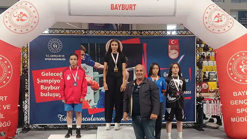 Vanlı sporculardan 4 madalya