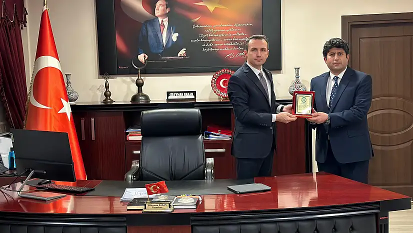 Yazı işleri müdürü Şahbaz Kurt görevine veda etti