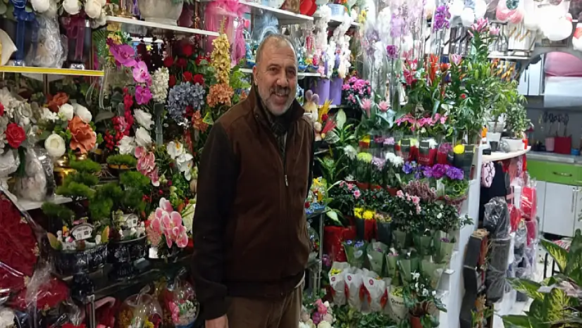 Yılbaşı öncesi kokina çiçeğine yoğun ilgi