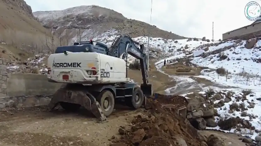 Ağırkaya Mahallesi'nde su tahliyesi çalışması