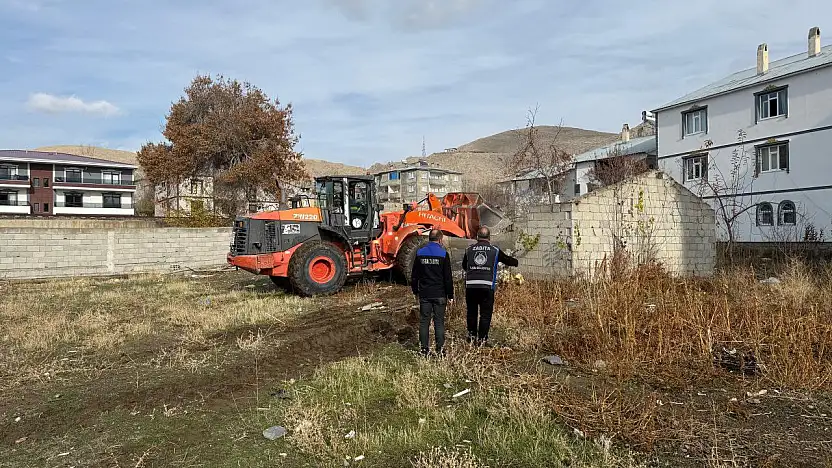 Akköprü'de sorunlu ahır kaldırıldı