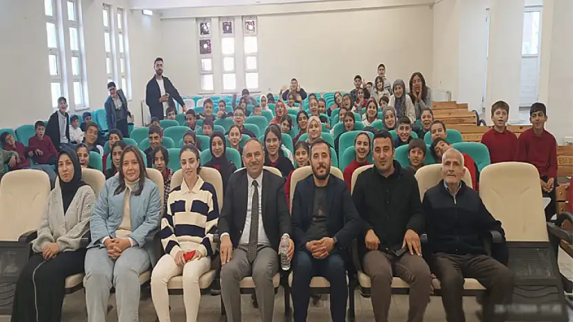 Alhan öğrencilerle kariyer ve kişisel gelişim üzerine buluştu