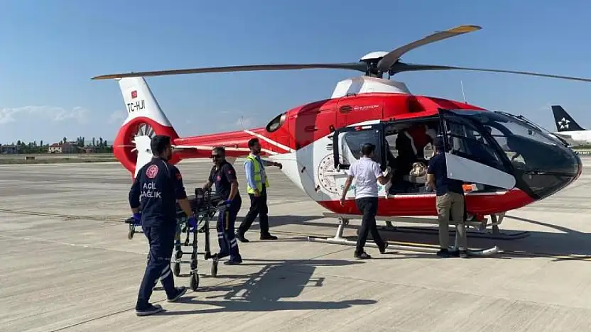 Bahçesaray'da 17 yaşındaki hasta ambulans helikopterle Van'a sevk edildi