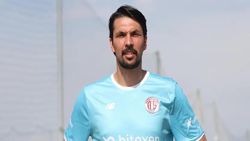 Başarılı file bekçisi Alperen Uysal Vanspor'da