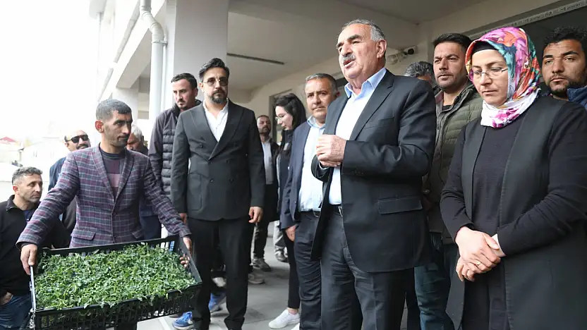 Başkale Belediyesi'nden tarıma destek