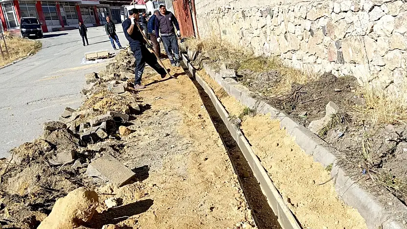 Başkale Belediyesi yağmur suyu altyapısını güçlendiriyor