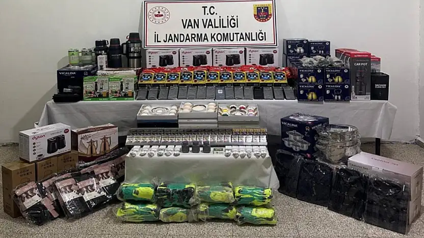 Başkale'de kaçak malzeme ele geçirildi