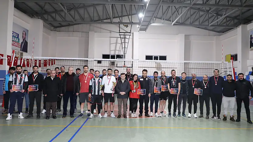 Başkale'de öğretmenler arası voleybol turnuvası finali yapıldı