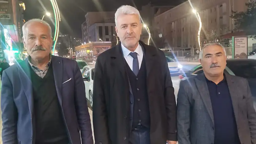 Başkan Kanan mahalle muhtarlarıyla bir araya geldi