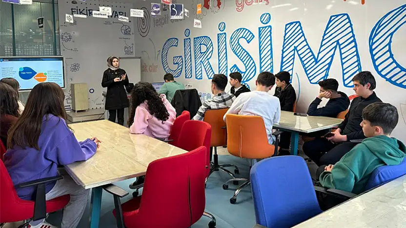 Büyükşehir 100 öğrenciye Erzurum'da bilim gezisi düzenledi