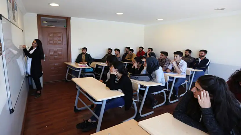 Büyükşehir'in ücretsiz kurslarıyla 819 öğrenci üniversiteye yerleşti