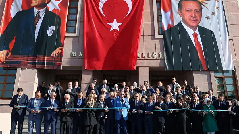 Cumhurbaşkanı Erdoğan Malatya Valilik binasının açılışını yaptı
