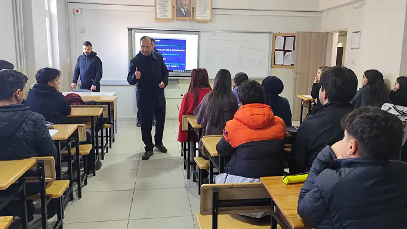 Deniz'den üniversite hazırlık kurslarına moral ziyareti