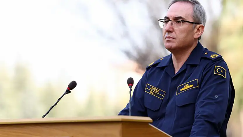 Dört personelin TSK'yla ilişiği kesildi