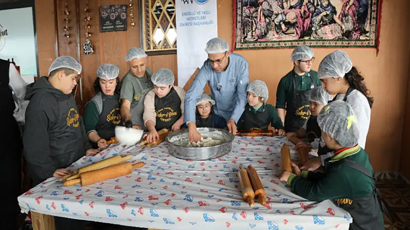 Down sendromlu bireyler mutfakta kolları sıvadı