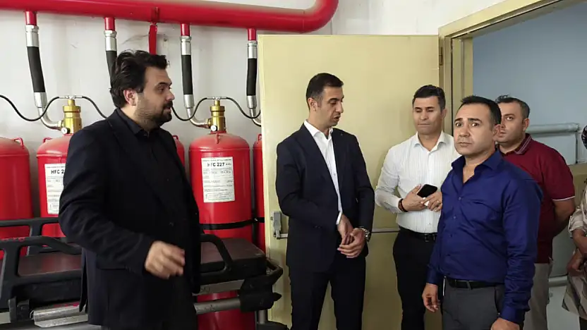 Dr. Tosun, Van Eğitim ve Araştırma Hastanesi'nde incelemelerde bulundu