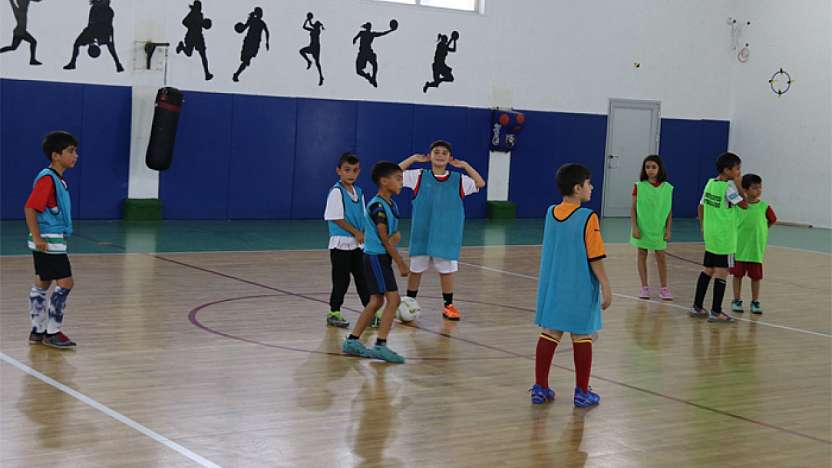 Edremit Belediyesi futsal kursuna yoğun ilgi