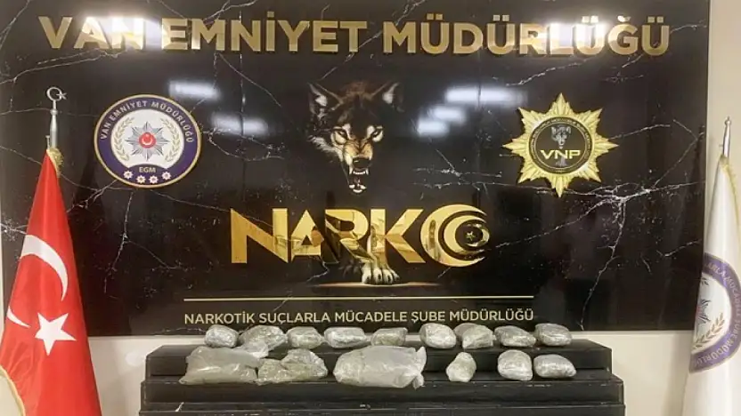 Edremit'te bir araçta uyuşturucu madde ele geçirildi