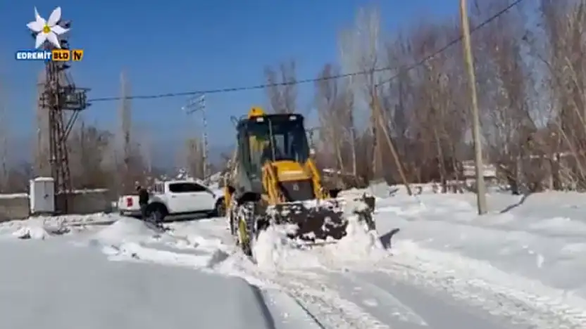 Edremit'te kar temizleme çalışmaları tamamlandı