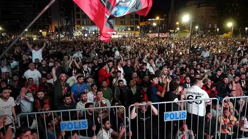 Elazığspor - Vanspor maçının tatil edilmesi Van'da sevinçle karşılandı