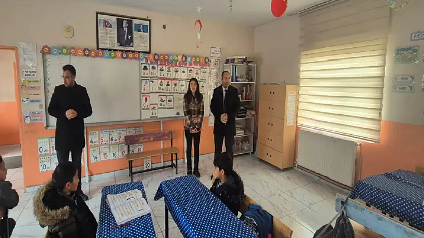Erciş İlçe Milli Eğitim Müdürü Düvenci İlkokulu'nu ziyaret etti