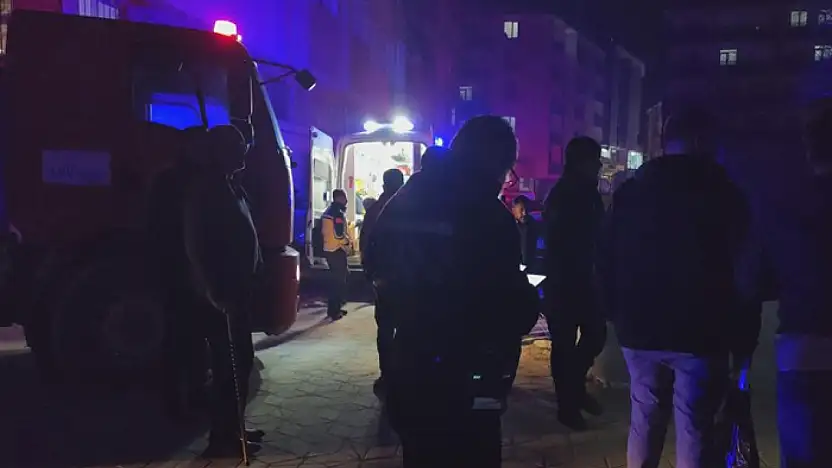 Erciş'te apartmanda yangın